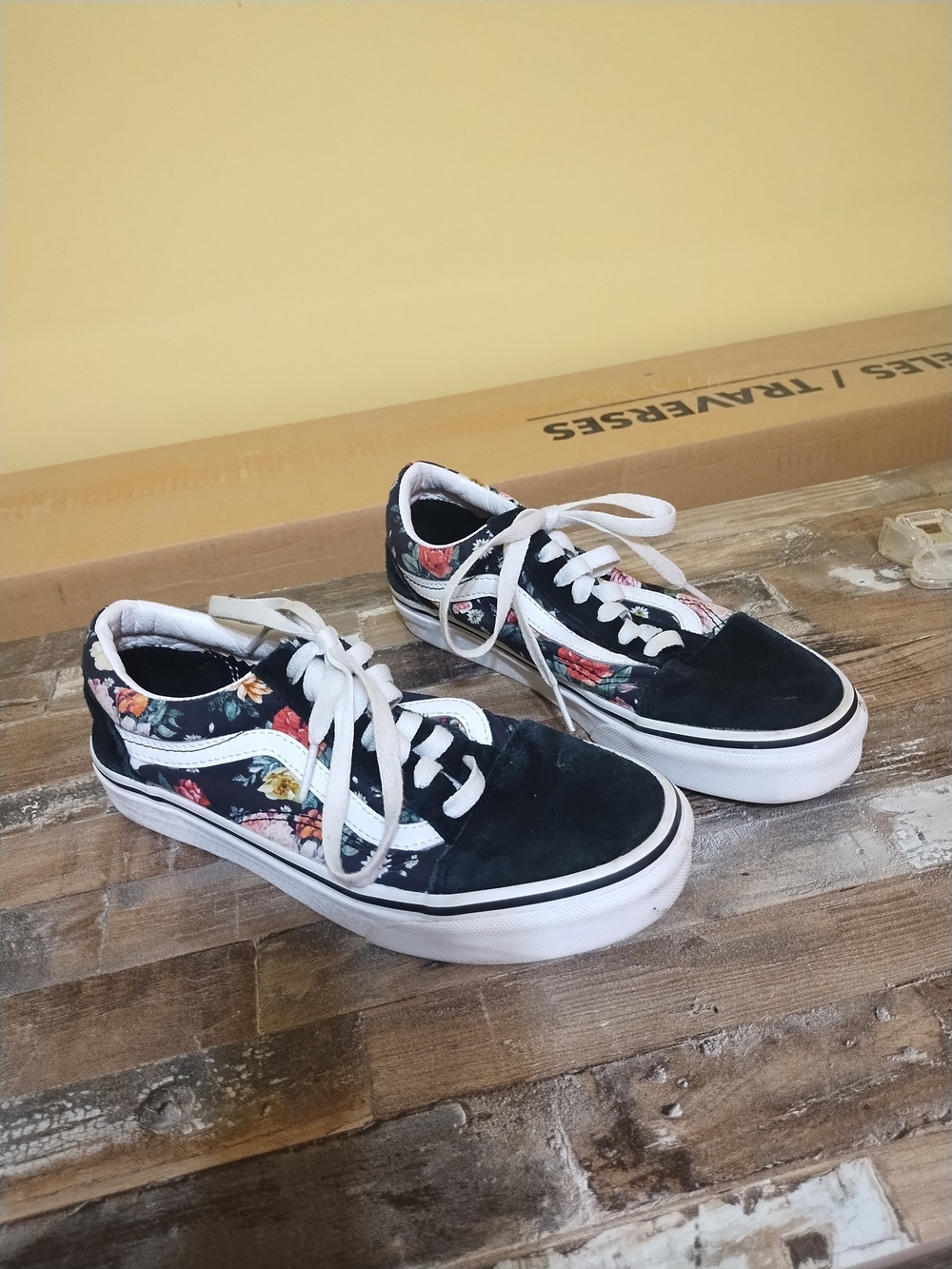 Vans Old Skool Floral Low-Top Sneakers in Black & Floral